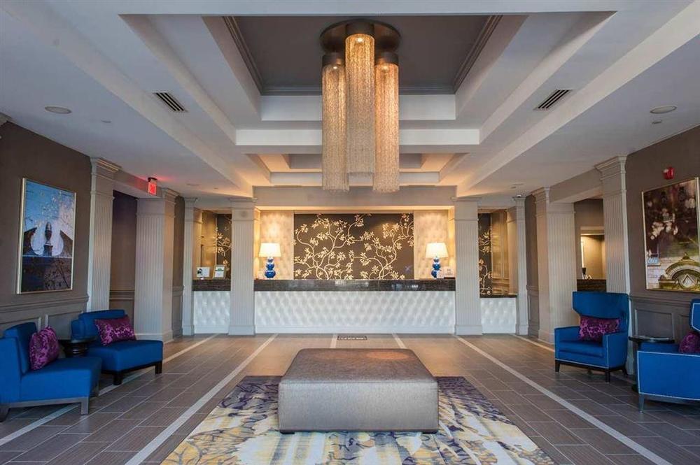 Doubletree By Hilton Historic Savannah Interior photo